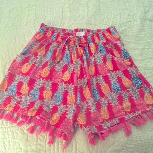 Simply‎ Southern pineapple tassel stretch shorts sz M/L - Picture 1 of 3
